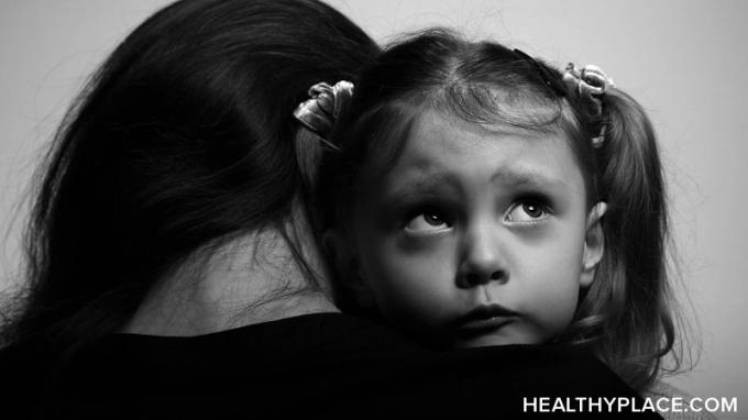 A PTSD-vel való nevelés nehéz a szülőre és gyermekeire. Ismerje meg a nehézségeket és a gyermekekre gyakorolt ​​hatásokat, például a másodlagos PTSD-t, valamint a rendelkezésre álló segítséget, mind a HealthyPlace-on.