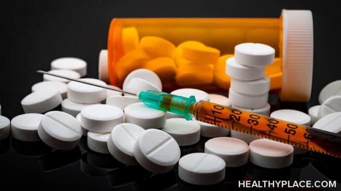 Ismerje meg az opioidok típusait és az opioidok példáit, hogy segítsen azonosítani, mely drogok az opioidok. Részletes információ a HealthyPlace-ról.