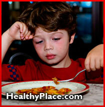 A gyermekekkel és az étkezési rendellenességekkel kapcsolatos irodalom átfogó áttekintése.
