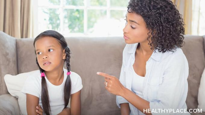 Mi működik, ha az ADHD-t gyermeket fegyelmezik? Két ADHD gyermek anyja beszél a viselkedés kezeléséről a következmények felhasználásával.