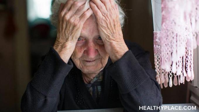 Szükség lehet a szorongás kezelésére szolgáló gyógyszerek alkalmazására Alzheimer-kóros betegekben, de vannak olyan kockázatok, amelyeket tudnia kell. Tudjon meg többet róluk a HealthyPlace oldalon.