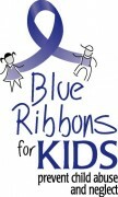 kék-szalagok-gyerekeknek-megakadályozzák a gyermekek bántalmazását és elhanyagolását